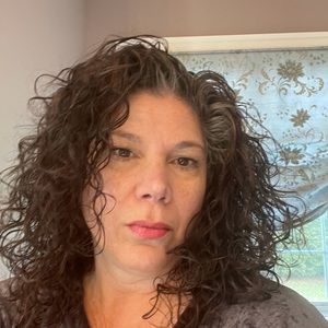 Meet your Posher, Dina